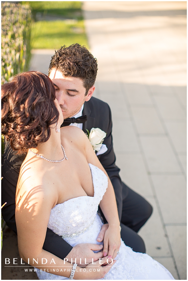 bridal potraits at cerritos sculpture garden