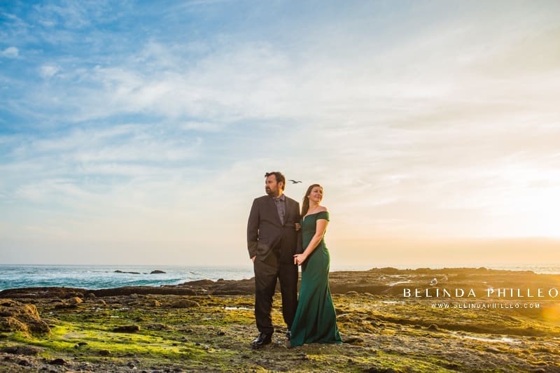 engagement session at laguna beach. Couple poses for sunset photos. Photography by Belinda Philleo